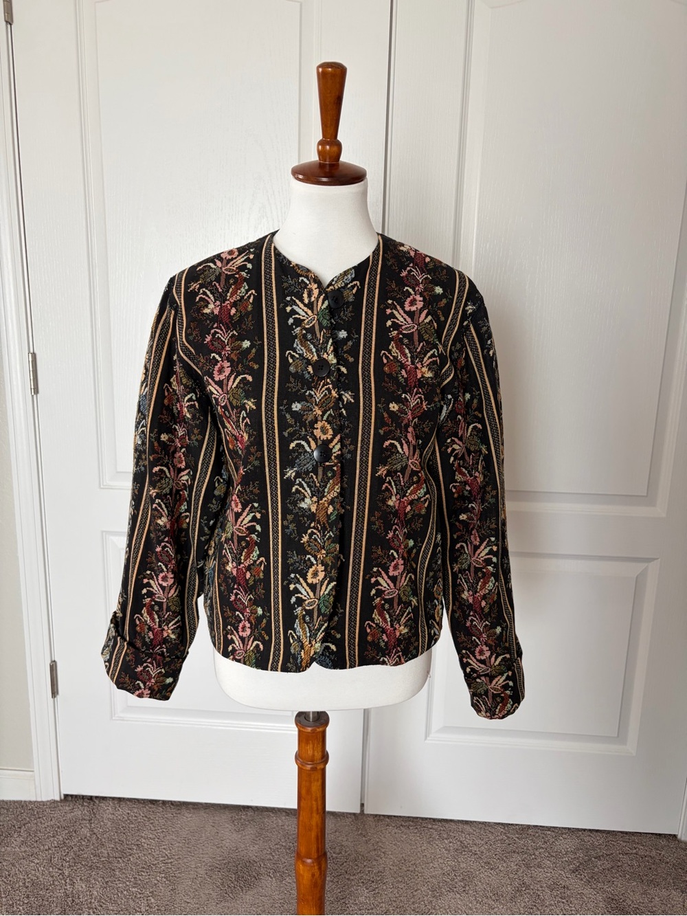 Vintage Tapestry Floral Women's Blazer Jacket